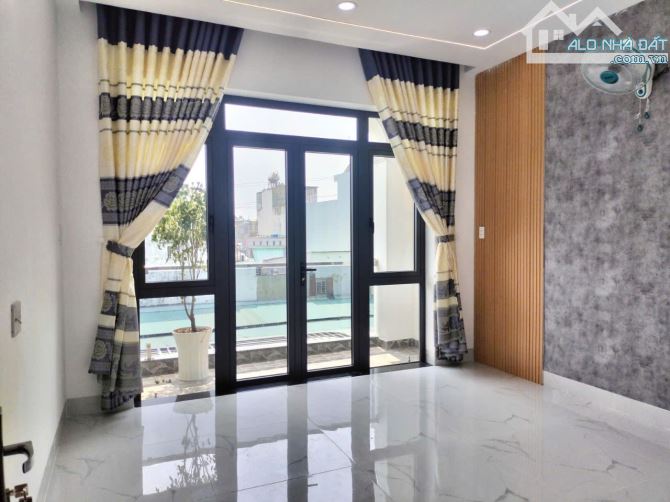 Bình Tân,Nhà Mới 4 tầng 68m2, mặt tiền kinh doanh,,gâga, gần chợ Gò xoài,giá rẻ.