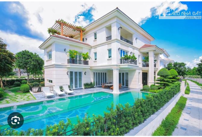 Chủ cần bán nhanh lô đất biệt thự 300m ngay cạnh biển Phậm Văn Đồng Đà Nẵng