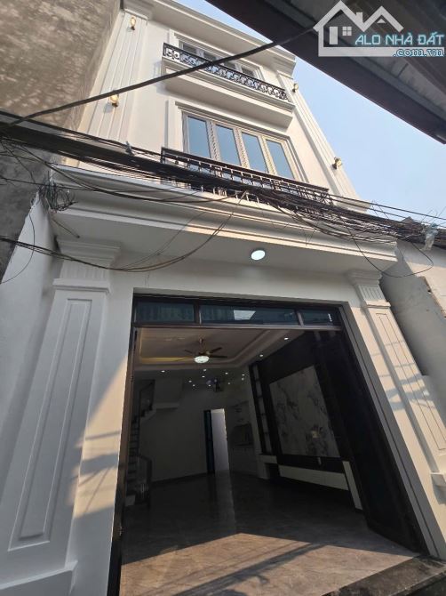 Nhà 3 tầng xây mới độc lập Tại Đà Nẵng.51m2 ngang gần 5m nở hậu giá chỉ 3,05 tỷ có tt