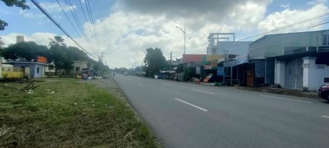 Bán đất VIP mt Võ Văn Kiệt, tp Phú Mỹ dt 8.7x22 dt 174m2 giá 4.7 tỷ