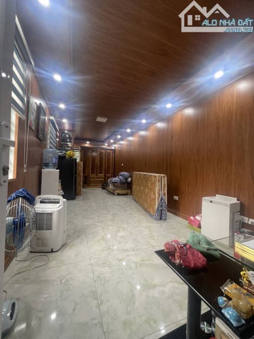 🏡 BÁN NHÀ LĨNH NAM – LÔ GÓC – Ô TÔ ĐỖ CỬA – 40m² – CHỈ 2.3 TỶ