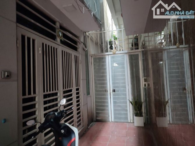 Bán Nhà Hiếm Nguyễn Văn Cừ, Ngọc Lâm, 5 Tầng x 38m2, 10m Ra Ô tô, Gần Cầu, Giá 7,5 Tỷ