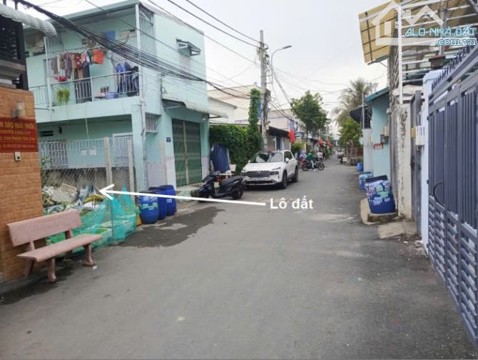 Bán đất siêu đẹp đường 160 Lã Xuân Oai, P.TNPA, Q9 cũ - DT: 125m2 (5 x 25) giá 7,35 tỷ