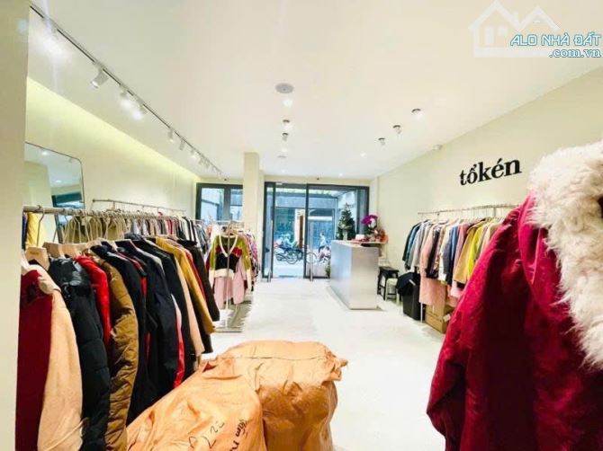 Nhà Mới đẹp 6 Tầng Nguyễn Phúc Lai, Đống Đa Ô Tô, Thang Máy KD 90M2 5.5M Giá 30 Tỷ