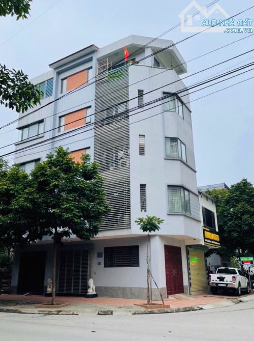 LÔ GÓC 3 THOÁNG VĨNH VIỄN - PHÂN LÔ - VỈA HÈ - OTO TRÁNH  - KINH DOANH - VIEW CÔNG VIÊN