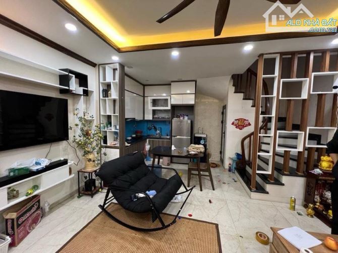 BÁN NHÀ- ĐẶNG TIẾN ĐÔNG- SIÊU VIP- Ồ TÔ TRÁNH 20m-SỔ NỞ HẬU -  VỊ TRÍ SIÊU ĐẸP - 10