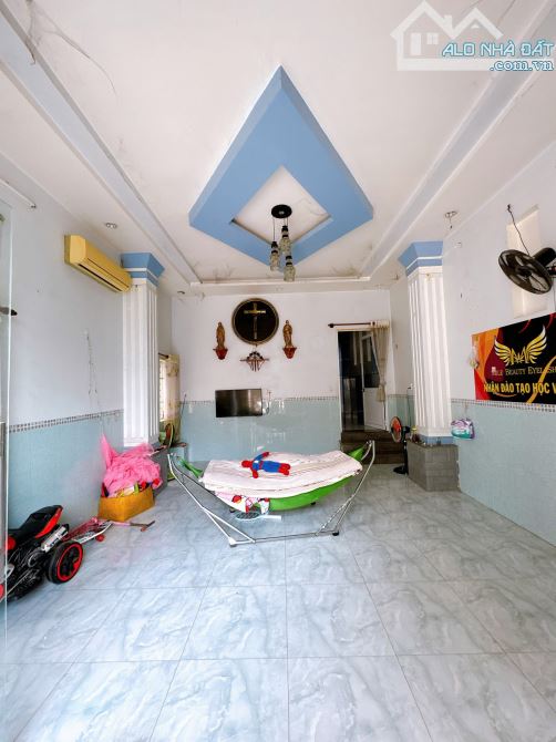 Bán nhà lầu hố nai kinh doanh tốt vị trí mặt tiền sầm uất - 1