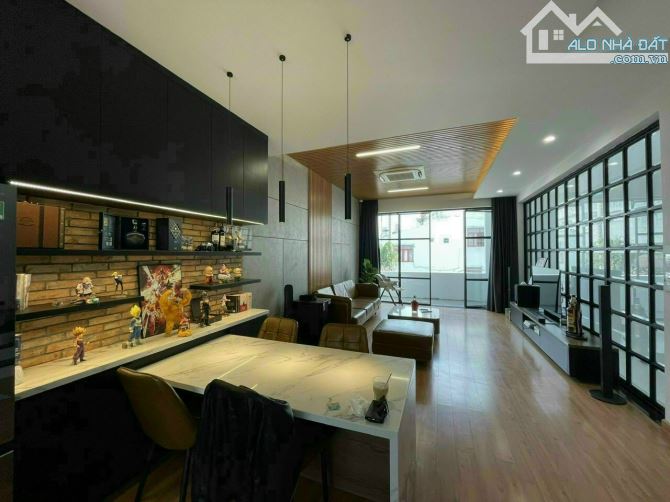Bán nhà 2MT HXH 8m, Hai Bà Trưng, Quận 1. DT: 4mx19m, CN: 75m2, C4. Giá: 15,7 tỷ - 2
