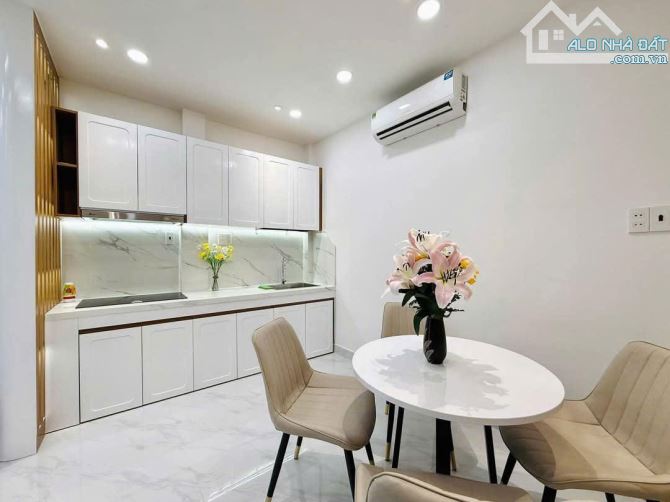 Tất toán ngân hàng bán nhà 30m2, MT 5,5m - 5,3 tỷ - ô tô đỗ cửa - đầu quận Hoàng Mai - 1