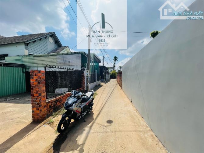 Đất TT Ngãi Giao - Khu Dân Cư Đông - Đường Ô Tô - Gần Chợ - 1