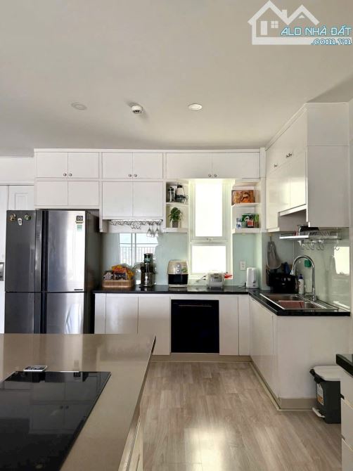 Bán gấp CHCC Hoa Sen, Quận 11, diện tích 95m2, 3PN, 2WC, sổ hồng, giá 5,5 tỷ. - 1