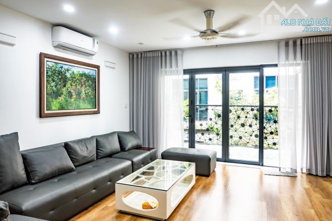 BÁN GẤP NHÀ MP NGỌC KHÁNH.DT:115M2,MT:6,9M.NHÀ LÔ GÓC.ĐANG CHO THUÊ 100TR/THÁNG. - 1
