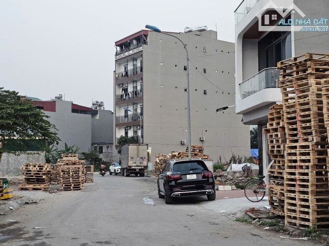 🌏Bán Lô Chu Mẫu 2 Vân Dương Nhìn Vườn Hoa To, Mt 5 Dt 86m2 Giá 5.55 Tỷ - 1