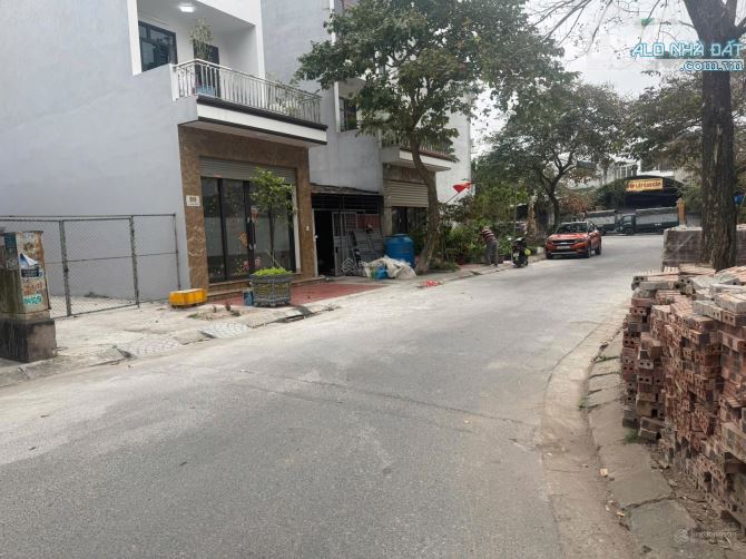 Tđc Trần Lãm ,tp e đang có sẵn nguồn - 1