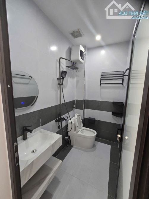 Nhà 3 tầng xây mới độc lập Tại Đà Nẵng.51m2 ngang gần 5m nở hậu giá chỉ 3,05 tỷ có tt - 1