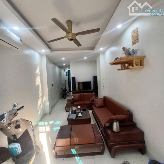 NHÀ RIÊNG HÀ TRÌ  BÀ TRIỆU MẶT NGÕ THÔNG Ô TÔ GẦN 5 TẦNG THANG MÁY GIÁ YÊU THƯƠNG - 1