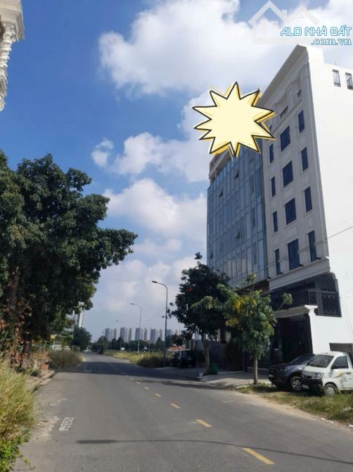 Giảm sốc 28 tỷ - Bán gấp Tòa nhà MT 53- 55 Nguyễn Văn Kỉnh, Thạnh Mỹ Lợi, Q2, rẻ 149 tỷ - 1