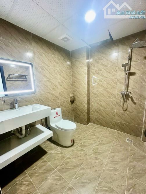 Phân lô Phúc Xá Ba đình: nhà mới, ô tô tránh, thang máy nhập ngoại, giá rất hợp lý: 275tr/ - 2
