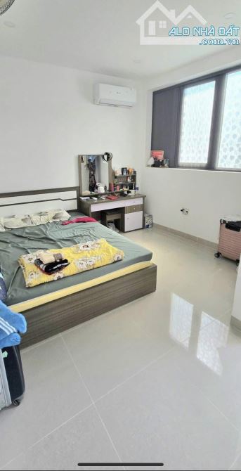 Bán nhà mới 4tầng mặt tiền Nguyễn Trãi 45m2 ngang4.8m giá 12.2tỷ - 2