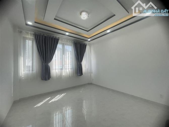 Mặt tiền đường nhựa 16m, Khu tái định cư Phú Mỹ, 90m2, 4 Tầng, Tháng máy nhập khẩu, Q7 - 2
