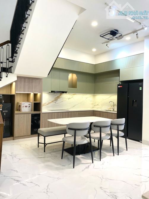 NHÀ 01 TRỆT 01 LẦU MẶT TIỀN ĐỒNG KHỞI - 7x15m, GIÁ CHỈ 6,8 TỶ!!! - 2