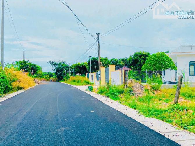Bán 929m2 đất thổ cư vị trí đẹp mặt tiền đường tại thị trấn Phước Bửu - 2
