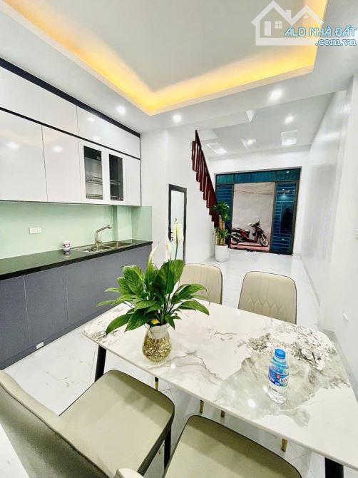 Bán nhà Đại Từ gần Hồ Linh Đàm 36m2 5 tầng 5 ngủ thiết kế hiện đại 6.4 Tỷ - 2
