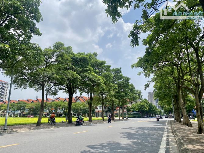 Biệt thự BT07 KDT Việt Hưng, Mặt phố Bùi Thiện Ngộ, Kinh doanh dòng tiền 50tr/ tháng,190m2 - 2