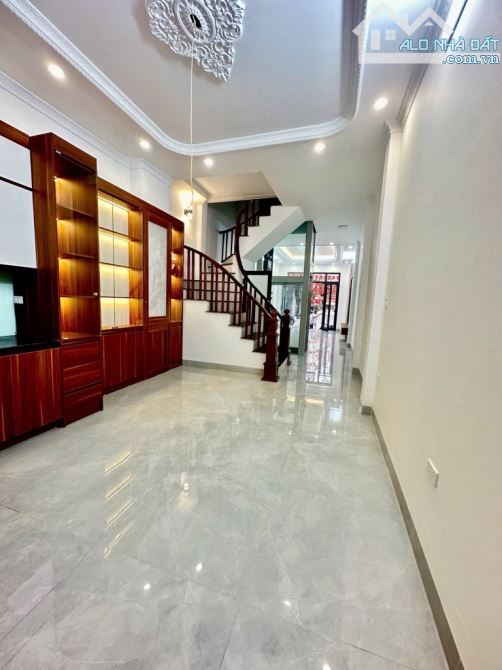 Phân lô Phúc Xá Ba đình: nhà mới, ô tô tránh, thang máy nhập ngoại, giá rất hợp lý: 275tr/ - 3