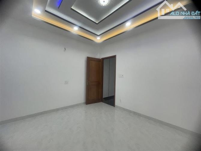 Mặt tiền đường nhựa 16m, Khu tái định cư Phú Mỹ, 90m2, 4 Tầng, Tháng máy nhập khẩu, Q7 - 3