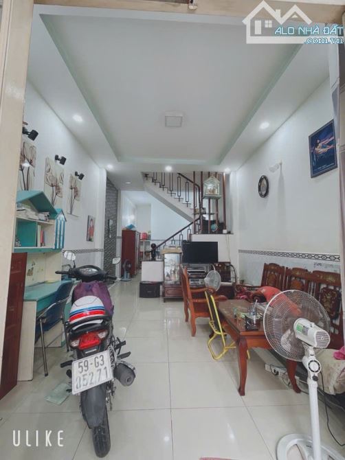 Bán nhà 3 tầng khu phân lô đồng bộ đường HHG, Phường Thạnh Lộc ,Q12. DT 52,1m² giá 5,7 tỷ - 3