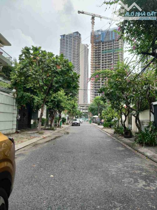Chủ cần bán nhanh lô đất biệt thự 300m ngay cạnh biển Phậm Văn Đồng Đà Nẵng - 3