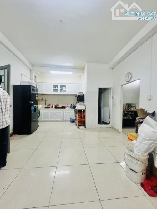 MẶT TIỀN ĐƯỜNG P9 Q8 - NGANG 4M NỞ NHẸ - 97M2 - 3 TẦNG BTCT - 14.5 TỶ - 3