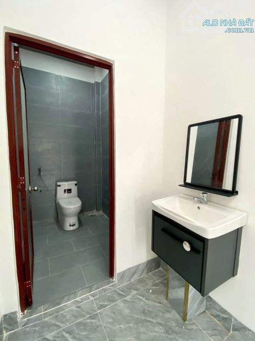 🏤 Nhà mới xây nằm ngay sát đường QL51, giá iu thương nhanh tay sở hữu ngay - 3