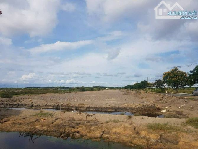 NGỘP NẶNG Đất full thổ 13.000m2 3 mặt tiền đường nhựa - 3