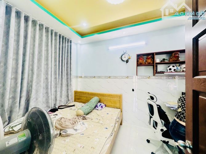 Bán Nhà 3.5 Tấm Mới Đẹp – Đối Diện Emart Phan Huy Ích  40m2, 3PN - 4 tỷ 3 - 3