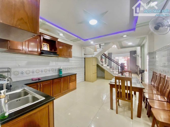 NHỈN 5 TỶ = CẦN BÁN NHÀ 1 SẸC NGẮN ĐƯỜNG TRẦN THỊ NĂM (TCH10 CŨ) - 80M2 - 4 TẦNG BTCT - 5