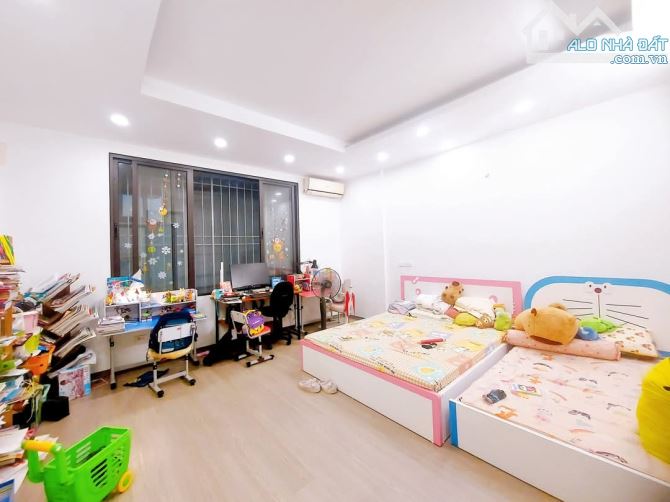 NGÕ 445 Ô TÔ ĐỖ 15M NGUYỄN KHANG NHÀ SIÊU ĐẸP 33M2x5T, MT 4.9M, 8 TỶ 35 - 5