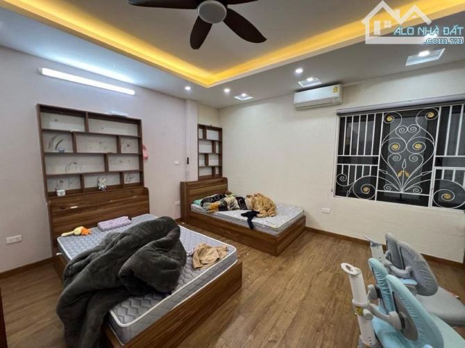 BÁN NHÀ- ĐẶNG TIẾN ĐÔNG- SIÊU VIP- Ồ TÔ TRÁNH 20m-SỔ NỞ HẬU -  VỊ TRÍ SIÊU ĐẸP - 5