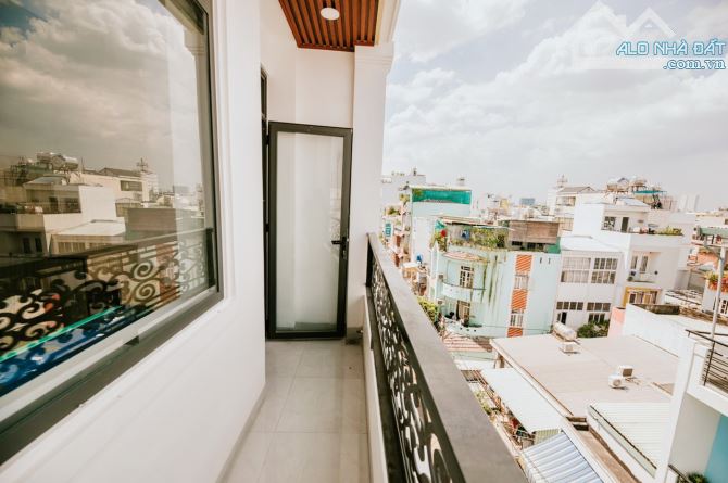 Bán CHDV 5 lầu hẻm xe hơi đường Tám Danh Phường 4 Quận 8 - 9