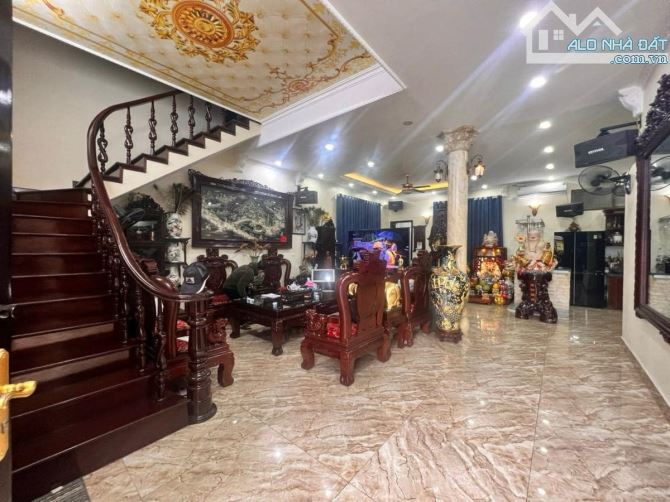 Phân Lô Đẹp Nhất Phố TRẦN QUỐC HOÀN 60m2 OTO Tránh Vỉa Hè 4 Tầng, MT 4.5m nhỉnh 18 tỷ
