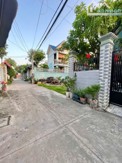 Bán nhà gác lửng 128m2, sát bên KDC Tân Phong Giá Chỉ : 2 Tỷ 3