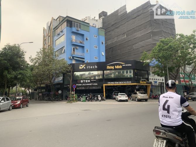 Bán gấp 80m2 đất phố Khúc Thừa Dụ, lô góc, ôtô dừng đỗ, vỉa hè, xây văn phòng, giá 28.8 tỷ