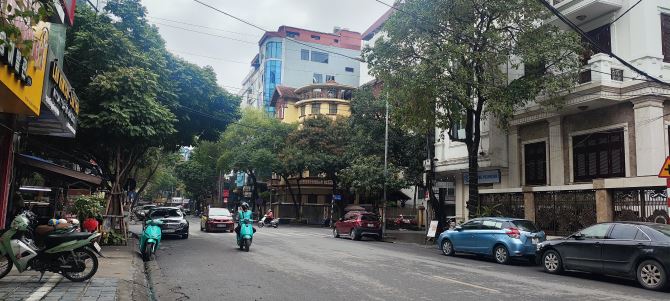 Nguyễn Thị Định - Trung Hoà. Phân Lô Ô Tô Tránh. 60m2x7t. Thang máy. Giá 32 tỷ