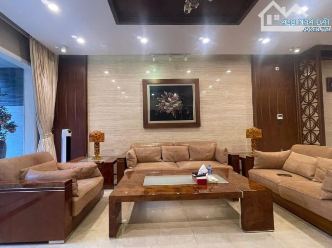 Bán biệt thự mặt đường tuyến 2 Nguyễn Đức Cảnh, dt 177m2, mt 8m