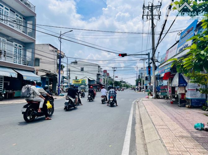 Bán mặt tiền đường Đỗ Văn Thi , cù lao Hiệp Hoà, 10x27m 290m. Sổ full thổ cư. Giá 27,9 tỷ.