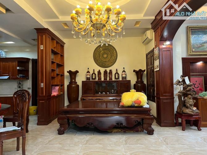 BÁN BIỆT THỰ VIP KĐT MỄ TRÌ HẠ – 174M² – MT 12M – FULL GỖ TỰ NHIÊN – KHU VỰC ĐẲNG CẤP