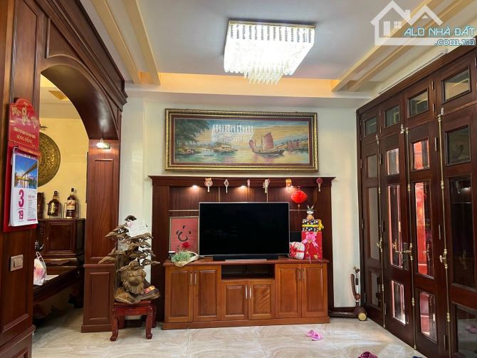 BÁN BIỆT THỰ VIP KĐT MỄ TRÌ HẠ – 174M² – MT 12M – FULL GỖ TỰ NHIÊN – KHU VỰC ĐẲNG CẤP - 4