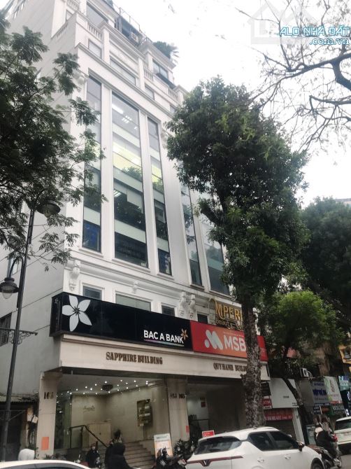 MẶT PHỐ BÀ TRIỆU 225M2 MẶT TIỀN QUYỀN LỰC, TÒA NHÀ LỪNG LỬNG ĐẸP NHẤT PHỐ GIÁ HỢP LÝ