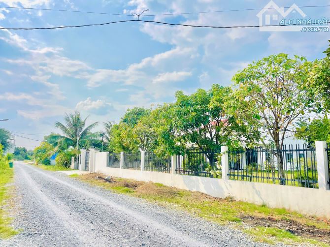 🔥Ngộp Bank cắt lỗ 40% - Nhà vườn gần 1.000m2 nhiều thổ cư đường to 12m gần đường Xuyên Á